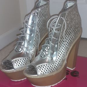 Dollhouse slvpu platform lace up Bty